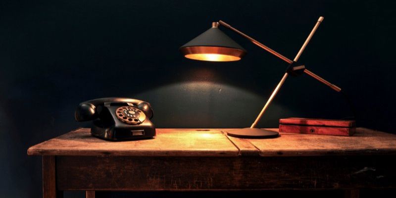 What Are the Popular Features to Consider in an Led Desk Lamp?